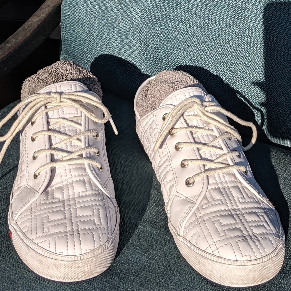 Embroidered Tommy Hilfiger Tennis Shoes